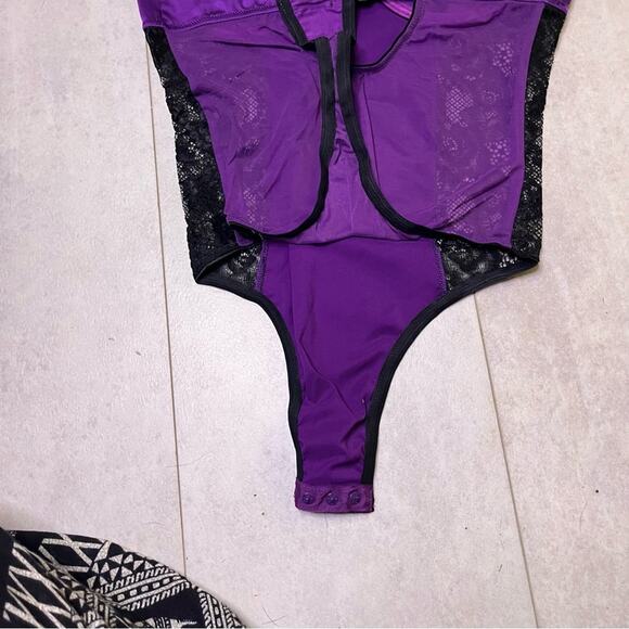 Fredericks of Hollywood Purple Black Ilana Lace Bodysuit Mesh Thong NWT Medium - Picture 9 of 15